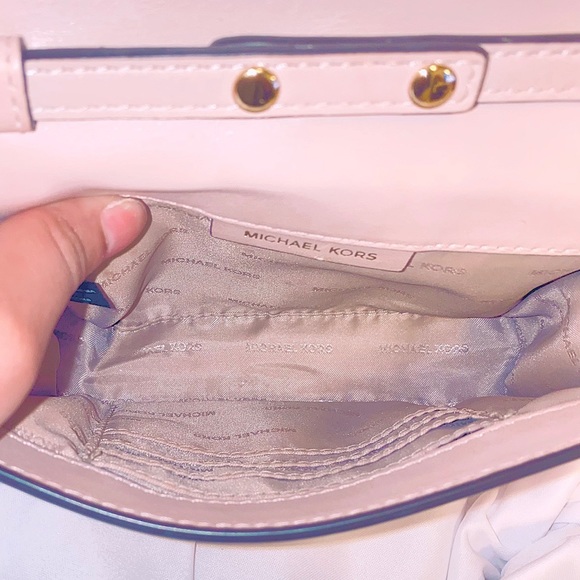 *SOLD* Michael Pink Kors Clutch Purse Crossbody - Picture 4 of 7